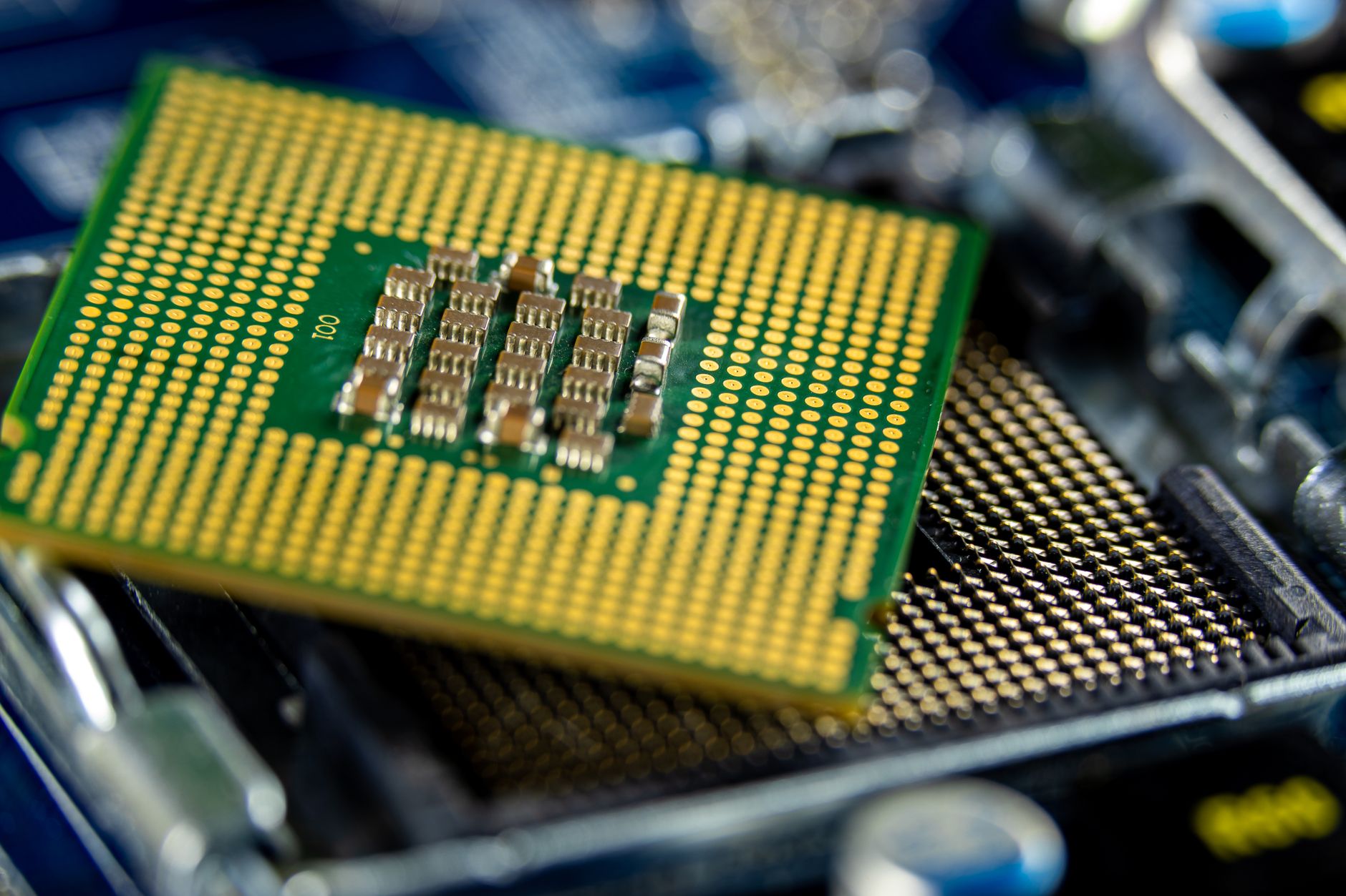 CIA Warns of Rising Chinese Influence in European Tech Sector