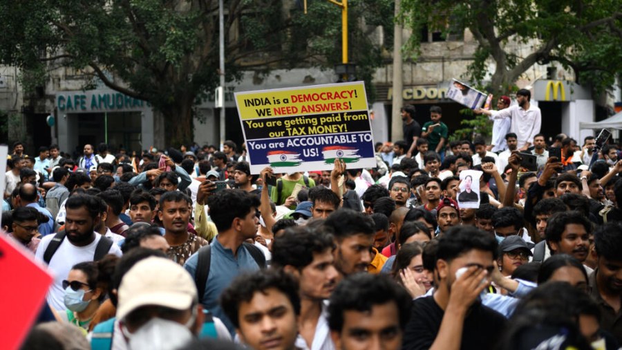 Indian Riot Police Disperse Protesters in New Delhi Clashes