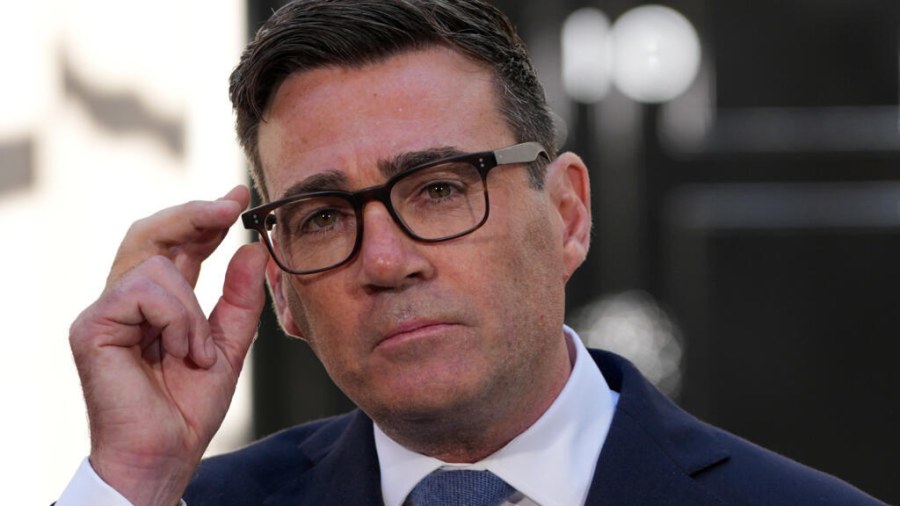 New UK PM Burnham Overhauls Cabinet, Signals Policy Shift