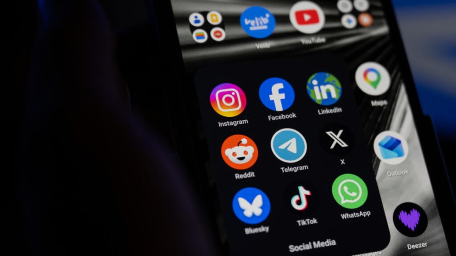 France to Implement Social Media Ban for Minors