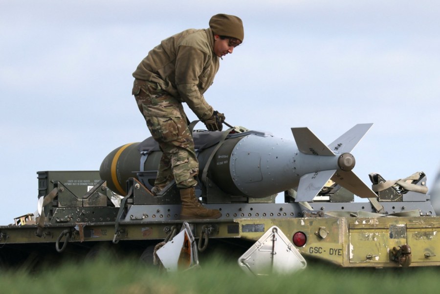 US Faces Ammunition Shortage Amid Iran Conflict