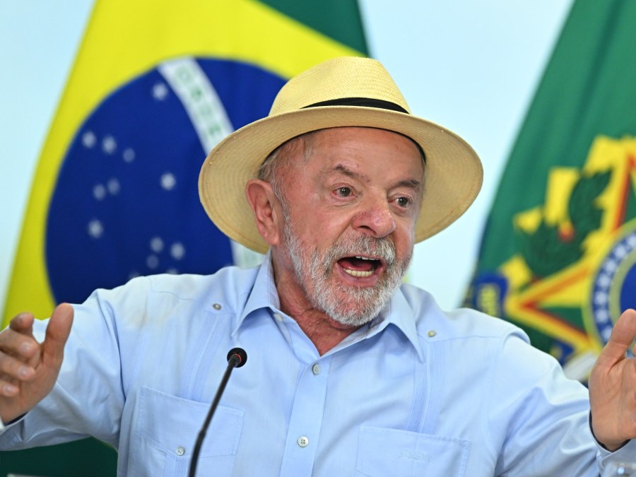 Lula Holds Narrow Lead Over Bolsonaro as Brazilian Election Nears