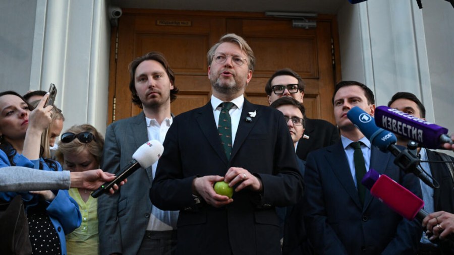 Supreme Court Bars Yabloko, Russia's Sole Anti-War Party, from Elections