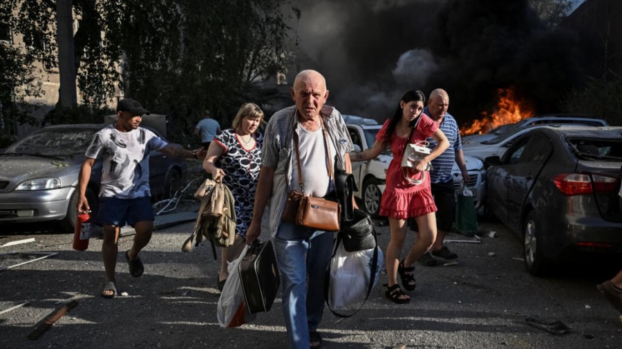 Escalation in Ukraine-Russia Conflict: Fatal Strikes Exchanged