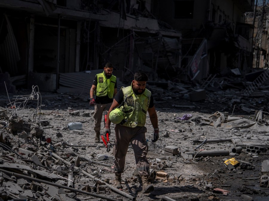 Israeli Airstrikes in Lebanon Amid Ceasefire Negotiations