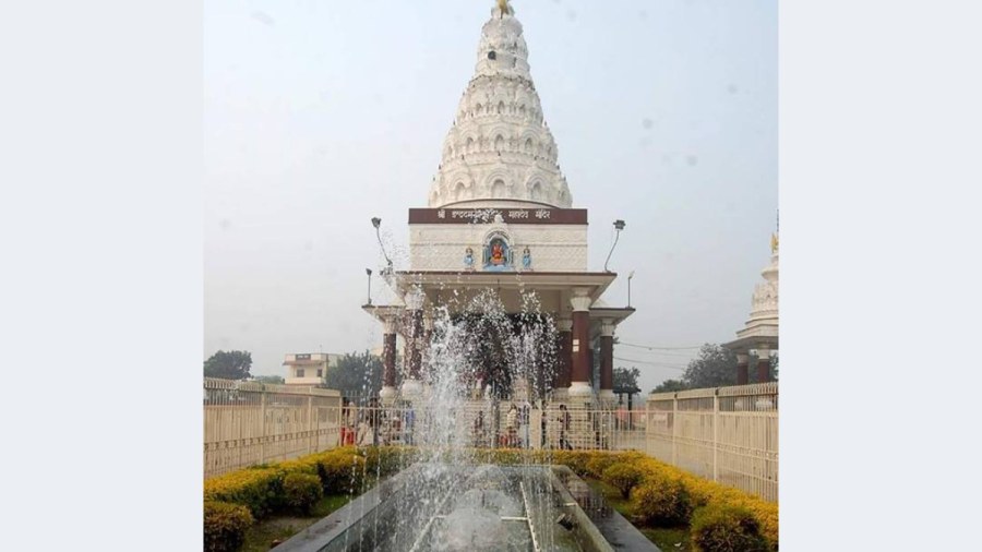 Fatal Crowd Crush at Bihar Temple: Electric Pole Collapse Triggers Tragedy