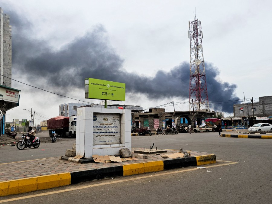 Renewed Houthi Missile and Drone Strikes Target Yemen's Port of al-Makha